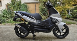 Gilera Runner 50-2T SP Special,mod.'14.,samo 2050 km,nije uvoz,kao nova,kartice!