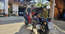 Italjet Dragster 200S, unikatan dizajn, registriran godinu dana,može na kartice!