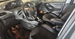 Peugeot 208 allure 1,6 73kw