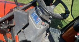 Traktor Kubota B2100 HST