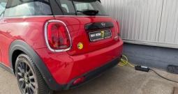 IMA SVE ! MINI Cooper SE ELECTRIC 184 ks CHILI RED Racing