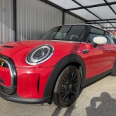 IMA SVE ! MINI Cooper SE ELECTRIC 184 ks CHILI RED Racing
