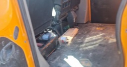 Renault Master dupla kabina sa dizalicom, 2015 god.