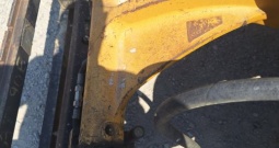 Utovarivač Cat 906. Korpa 1 m3. Godina 2009