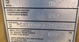 Utovarivač Cat 906. Korpa 1 m3. Godina 2009