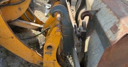 Utovarivač Liebherr L514 godina 2001 neispravan