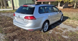 VW Golf 7 Variant 1.6 TDI Bluemotion Navi, Acc, MF, Keylees, Alu 17