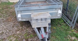 Auto prikolica dvoosovinska