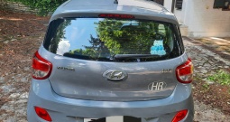 Hyundai i10 55000 km, puna oprema + ljetne gume na felgama