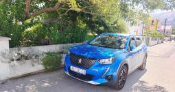 Plava velur metalik, 89.000km