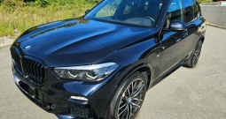 Bmw X5 xdrive30d, 2xm paket, reg 2/26, koža, 360kamere, adaptive, alu22, u pdv-u