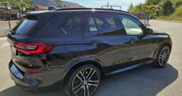 Bmw X5 xdrive30d, 2xm paket, reg 2/26, koža, 360kamere, adaptive, alu22, u pdv-u