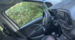 Prodajem Fiat Doblo 2015 Godina