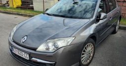 Registrirana limuzina, kemijski sređena, tehnički i servisno pedantno