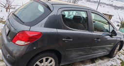 Prodajem rabljeni automobil