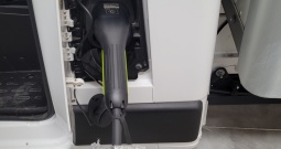 Fiat E-Ducato 3.650km, duzine 6,5 m, automatik, 3 sjedala, LED, Apple