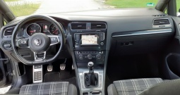 Golf 7 2.0 GTD panorama, xenon, keyless, navigacia