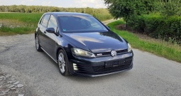 Golf 7 2.0 GTD panorama, xenon, keyless, navigacia