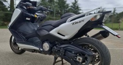 Prodajem Tmax 500 530cm3