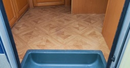 Kamp prikolica FEND 5,5 m, 2000 g.