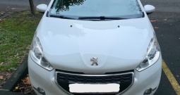 Peugeot 208 1,4 HDi, HR auto, servisna, zimske gume