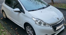 Peugeot 208 1,4 HDi, HR auto, servisna, zimske gume