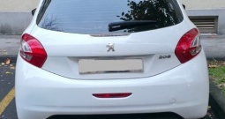 Peugeot 208 1,4 HDi, HR auto, servisna, zimske gume