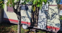 Kamp prikolica 5 m. Njemačka izvrsna