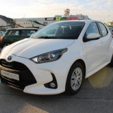 Toyota Yaris 1.5 Hybrid AUTOMATIK *NAVIGACIJA, KAMERA*