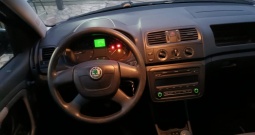 Škoda roomster 1. 2 benzin u odličnom stanju - kartice