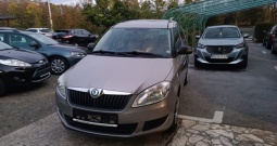 Škoda roomster 1. 2 benzin u odličnom stanju - kartice