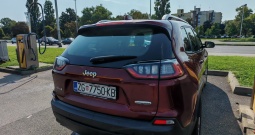 Prodajem benzinac V6, 4x4 Jeep Charokee u odlicnom stanju