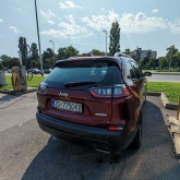 Prodajem benzinac V6, 4x4 Jeep Charokee u odlicnom stanju