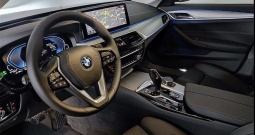 BMW serija 5 530e xDrive 2023.g