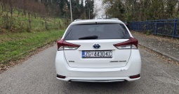 Toyota Auris 1.8 Hybrid