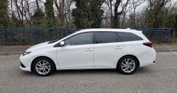 Toyota Auris 1.8 Hybrid
