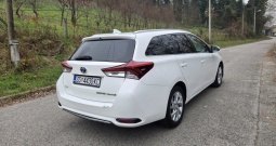 Toyota Auris 1.8 Hybrid