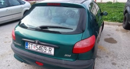 Peugeot 206 1.1 i klima servo itd 155000 bez hrđe prodajem