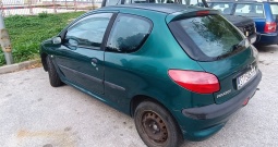 Peugeot 206 1.1 i klima servo itd 155000 bez hrđe prodajem