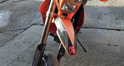 Ktm smc 625 full akrapovic