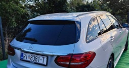 Mercedes C300e hibrid plug in benzinac 2021 g