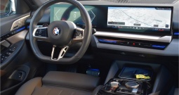 BMW 520i 208 KS Tiptronik M-Sportpaket -Head-Up, Kamera 360° - Novi model G60