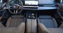 BMW 520i 208 KS Tiptronik M-Sportpaket -Head-Up, Kamera 360° - Novi model G60