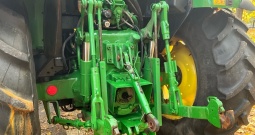 John Deere 5720
