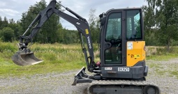 2015 Bager Volvo ECR25D + transportna prikolica