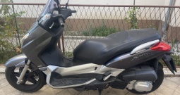 Prodajem skuter xmax250