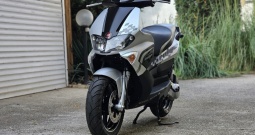 Gilera Runner 50-2T SP Special,mod.'14.,samo 2050 km,nije uvoz,kao nova,kartice!