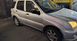 Suzuki Ignis 2005. god benzinac s aluminijskim naplatcima