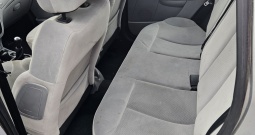 Citroen C 3 1,4i benzinac mali potrošać,registriran godinu dana,333000km prešao,