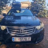 Prodajem Hondu Accord 2,0